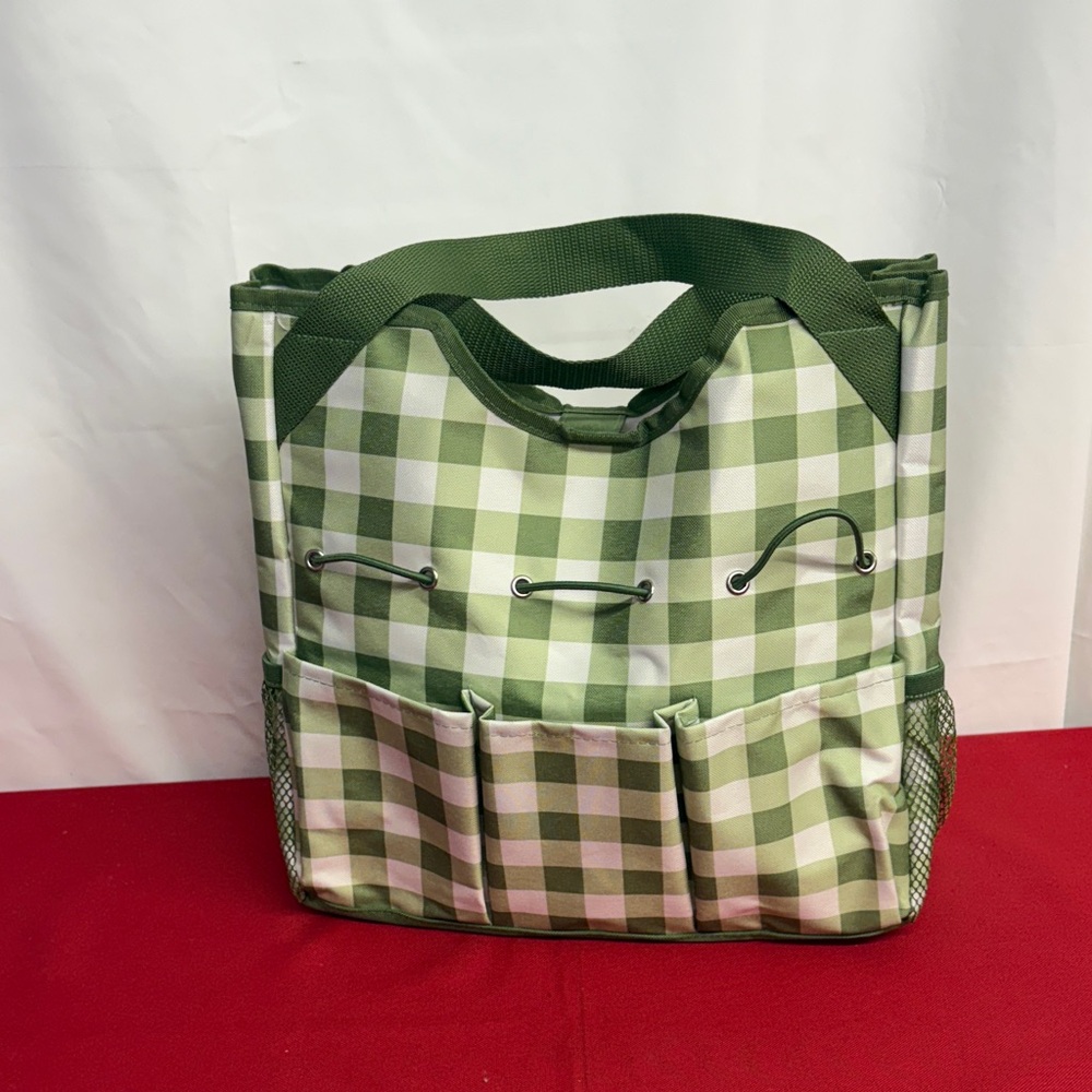 Thirty One Get Outside Organizer Tote in Classic Gingham 13x6.5x6